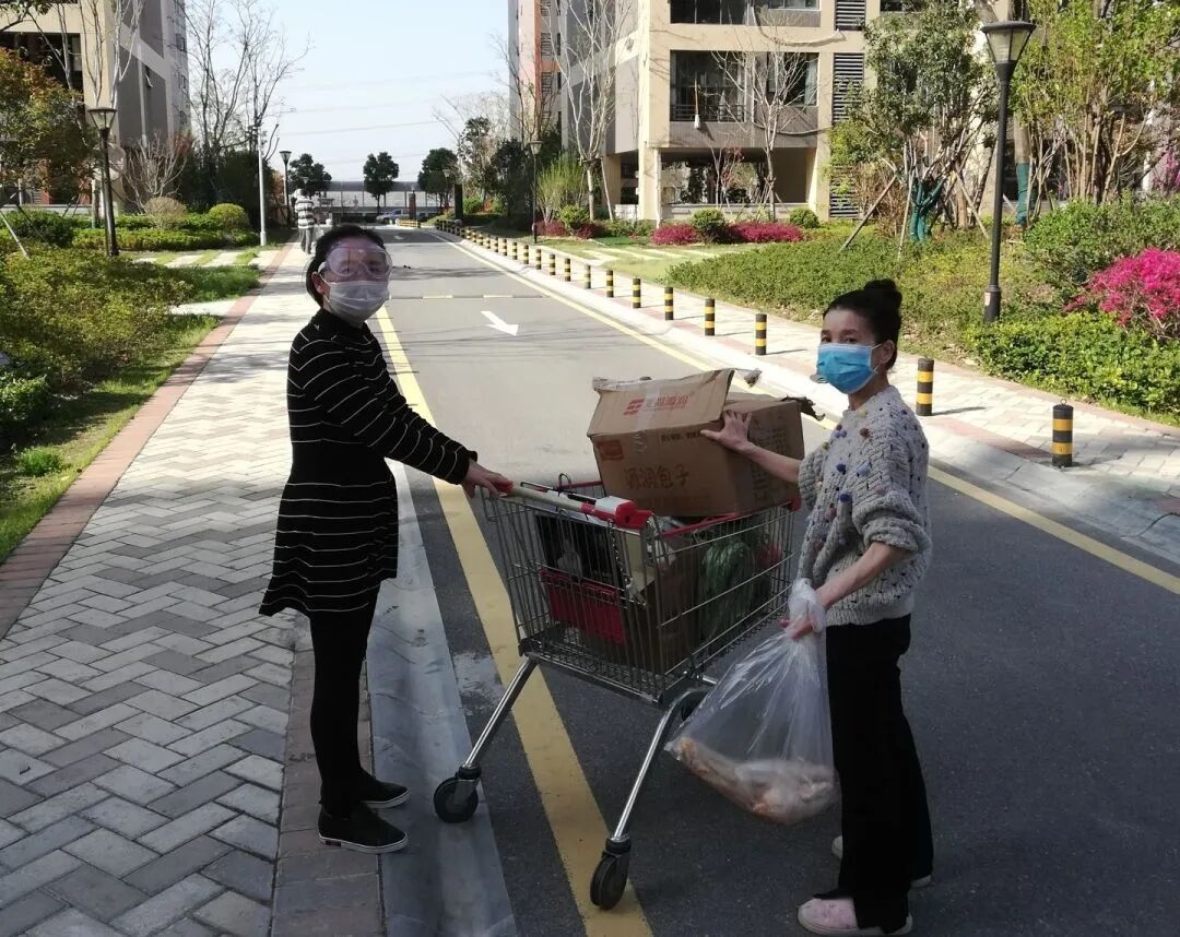 同心战 疫 数计教工党员的爱心故事 二 共青团武汉轻工大学委员会